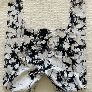 Size 6 Lululemon leggings